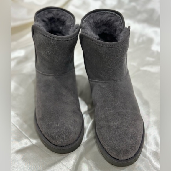 Ugg Cory II Boots Charcoal Gray Suede Shearling Classic Mini Short Ankle Sz 5 - Picture 7 of 16